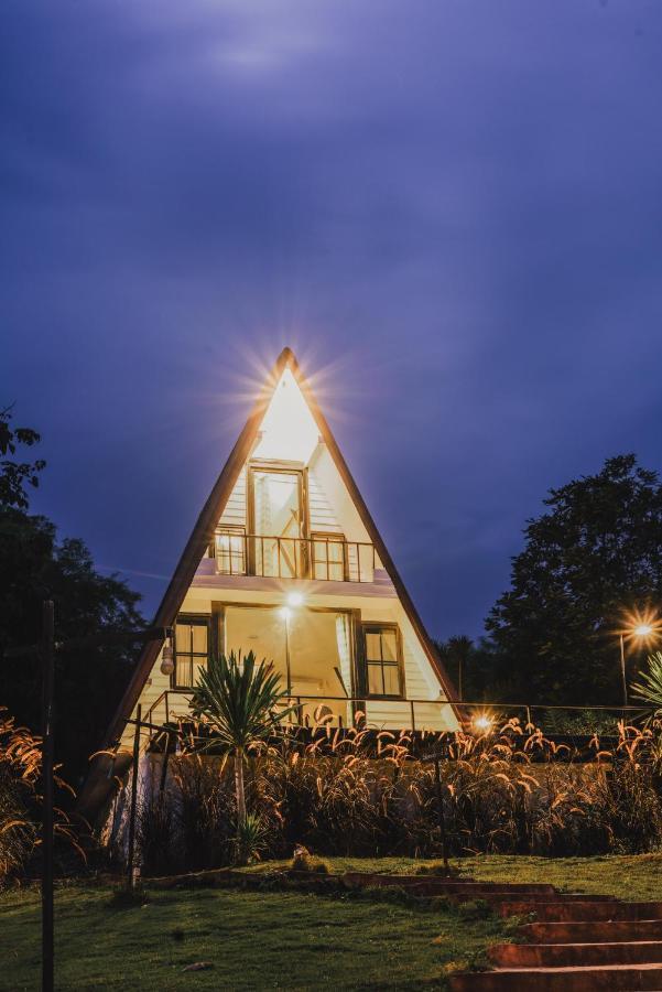 Nang Non Camping Ville นางนอนแค้มป์ปิ้งวิลล์ Mae Sai Exterior photo